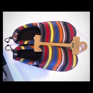 LL Bean - boys moccasin slippers (5-6) NEW